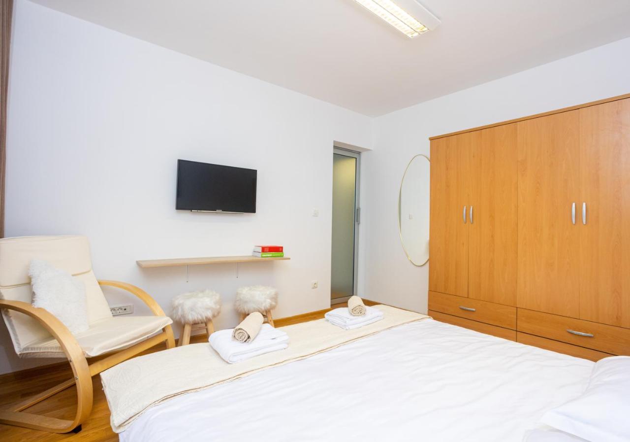 Bella Vista - Cozy Apartments With Easy Check-In And Free Parking Split Ngoại thất bức ảnh