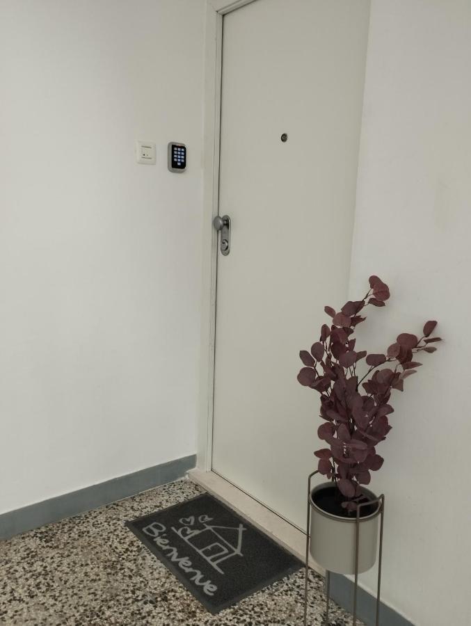 Bella Vista - Cozy Apartments With Easy Check-In And Free Parking Split Ngoại thất bức ảnh