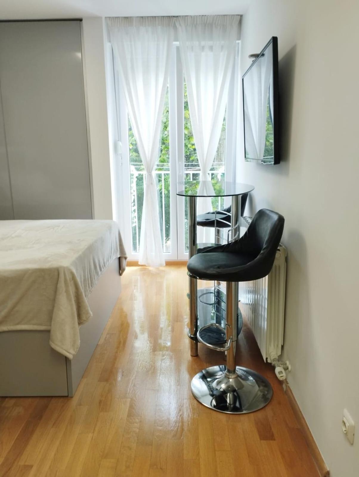 Bella Vista - Cozy Apartments With Easy Check-In And Free Parking Split Ngoại thất bức ảnh