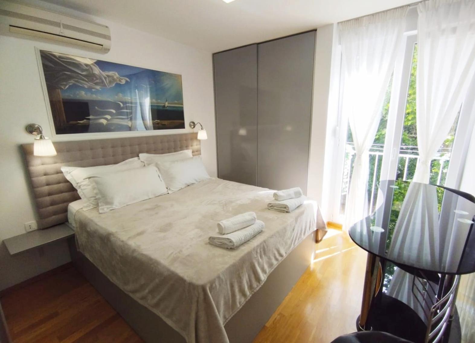 Bella Vista - Cozy Apartments With Easy Check-In And Free Parking Split Ngoại thất bức ảnh